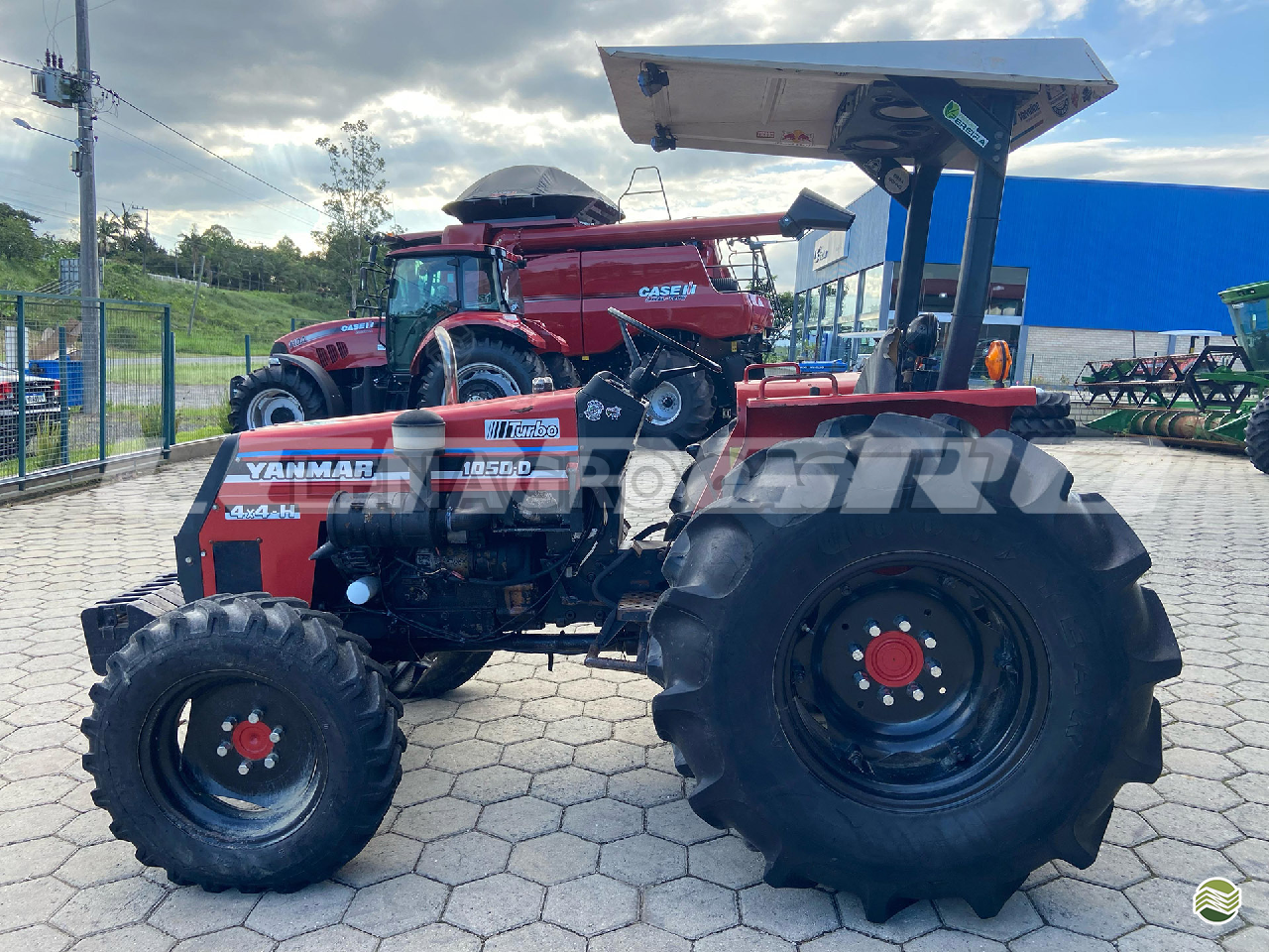 TRATOR YANMAR YANMAR 1050 Tração 4x4 Lenagro - Case CAMPOS NOVOS SANTA CATARINA SC